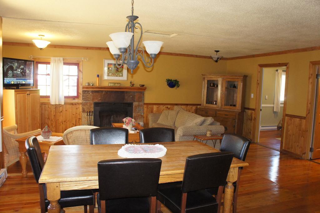 Fairmont Mountain Bungalows フェアモント・ホット・スプリングス 部屋 写真