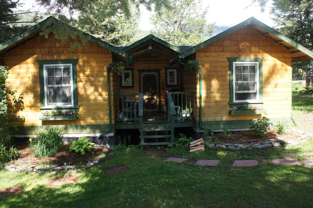Fairmont Mountain Bungalows フェアモント・ホット・スプリングス 部屋 写真